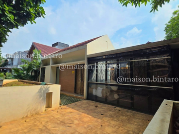 Tanah Luas & Siap Huni! Rumah 2 Lantai Di Bintaro Sektor 9  (SP 1125)