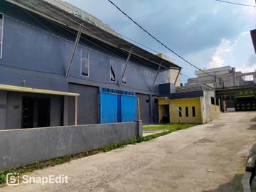 Ruang usaha Ex GOR untuk online shop, MBG, gudang transit, Jl raya Tangkuban Perahu Lembang. Hanya 10 menit dari Pasar Lembang. Akses maks Colt Diesel