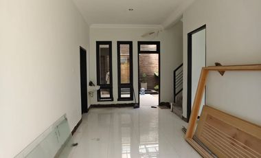 Dijual Rumah Minimalis Gress Baru Renovasi Wiyung Surabaya