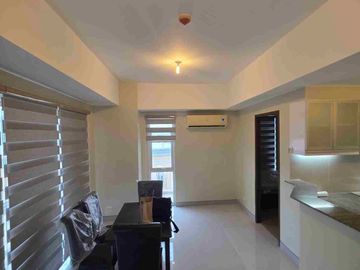For Sale 1 Bedroom unit with balcony and with FREE Parking at Venice Luxury Residences McKinley Hill Fort Bonifacio Taguig