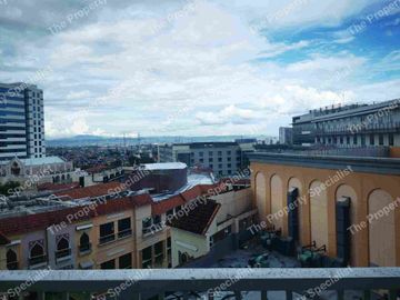 For Sale 1 Bedroom unit with balcony at Venice Luxury Residences McKinley Hill Fort Bonifacio Taguig