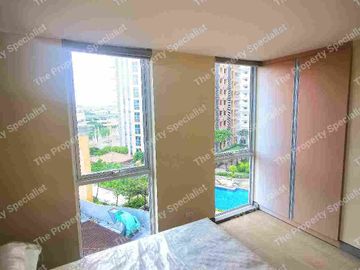 For Sale 1 Bedroom unit with balcony at Venice Luxury Residences McKinley Hill Fort Bonifacio Taguig
