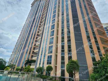 For Sale 1 Bedroom unit with balcony at Venice Luxury Residences McKinley Hill Fort Bonifacio Taguig