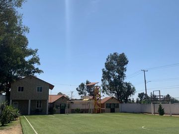 SE VENDE Campamento Infantil