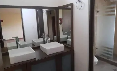 Casa en  venta en  Quintas las Manzanas, Coaxustenco, Metepec, Estado de México