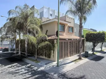 CASA EN VALDESPEÑA, ZAPOPAN, JALISCO,