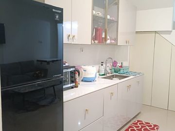 Disewakan Rumah Royal Residence Furnish  Cluster Oakwood Area Wiyung