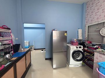 Beautiful 3-Bedroom Corner House Near Mae Ramphueng Beach & Central Rayong