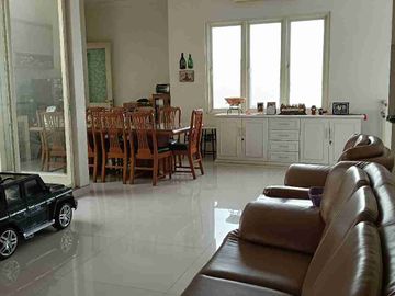 jual rumah 2 lantai siap huni Tenggilis Tengah/Kendangsari semi furnish