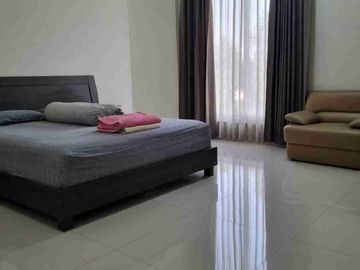 jual rumah 2 lantai siap huni Tenggilis Tengah/Kendangsari semi furnish