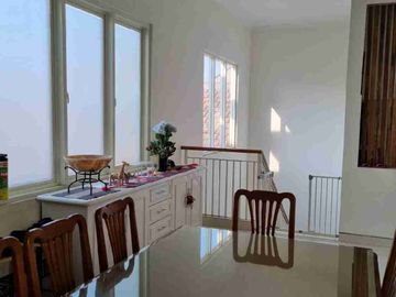 jual rumah 2 lantai siap huni Tenggilis Tengah/Kendangsari semi furnish