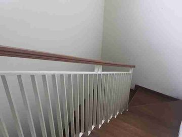 jual rumah 2 lantai siap huni Tenggilis Tengah/Kendangsari semi furnish