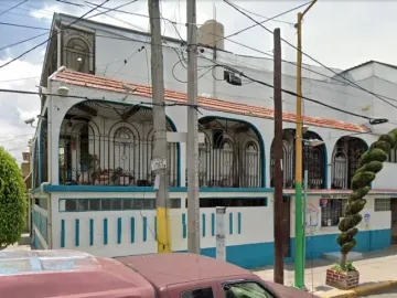 CASA CON LOCAL COMERCIAL EN VENTA CON REMATE BANCARIO EJERCITO DE ORIENTE ZONA PEÑON IZTAPALAPA CDMX