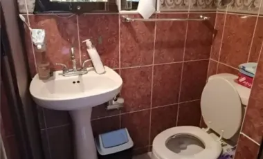 CASA CON LOCAL COMERCIAL EN VENTA CON REMATE BANCARIO EJERCITO DE ORIENTE ZONA PEÑON IZTAPALAPA CDMX