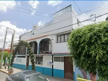 CASA CON LOCAL COMERCIAL EN VENTA CON REMATE BANCARIO EJERCITO DE ORIENTE ZONA PEÑON IZTAPALAPA CDMX