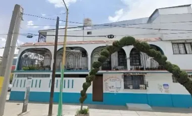CASA CON LOCAL COMERCIAL EN VENTA CON REMATE BANCARIO EJERCITO DE ORIENTE ZONA PEÑON IZTAPALAPA CDMX