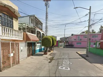 CASA CON LOCAL COMERCIAL EN VENTA CON REMATE BANCARIO EJERCITO DE ORIENTE ZONA PEÑON IZTAPALAPA CDMX