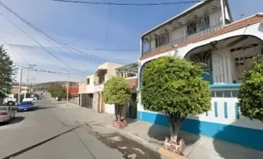 CASA CON LOCAL COMERCIAL EN VENTA CON REMATE BANCARIO EJERCITO DE ORIENTE ZONA PEÑON IZTAPALAPA CDMX