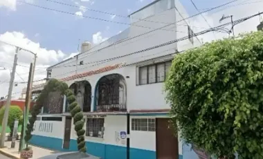 CASA CON LOCAL COMERCIAL EN VENTA CON REMATE BANCARIO EJERCITO DE ORIENTE ZONA PEÑON IZTAPALAPA CDMX