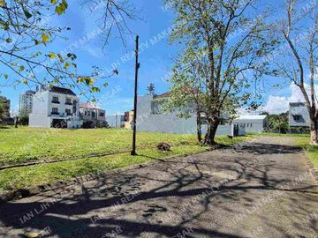 KAVLING SIAP BANGUN. VILLA DANAU BIRU TANJUNG BUNGA. LUAS 335M²