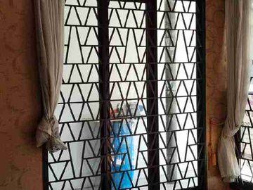 Dijual Rumah 2,5 lantai di Cluster Arana Harapan Indah