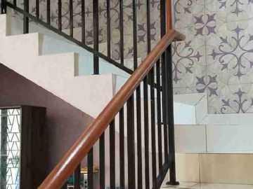 Dijual Rumah 2,5 lantai di Cluster Arana Harapan Indah