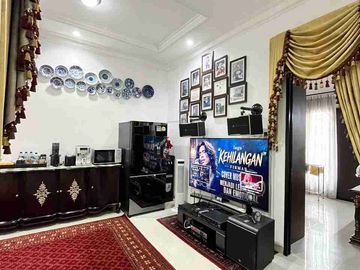RUMAH MEWAH DENGAN AKSES 3 MOBIL DI TEBET BARAT!