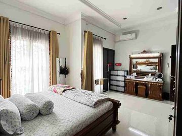 RUMAH MEWAH DENGAN AKSES 3 MOBIL DI TEBET BARAT!