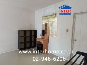 Two-story townhome, 17.4 sq.wa., Pruksa 60/1 Rangsit-Bang Phun Village, Rangsit-Pathum Thani Road, Mueang Pathum Thani, Pathum Thani.