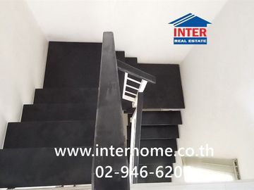 Two-story townhome, 17.4 sq.wa., Pruksa 60/1 Rangsit-Bang Phun Village, Rangsit-Pathum Thani Road, Mueang Pathum Thani, Pathum Thani.