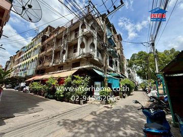 4.5-story commercial building, 17 sq.wa., located on Soi Phetchaburi 7, Phetchaburi Road, Phaya Thai District, Bangkok.