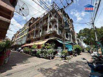 4.5-story commercial building, 17 sq.wa., located on Soi Phetchaburi 7, Phetchaburi Road, Phaya Thai District, Bangkok.