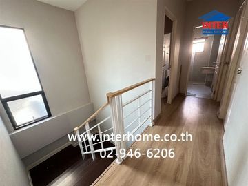 Two-story semi-detached house, 35 sq.wa., Rim Suan Scenery Bangna-Suvarnabhumi Village, Soi Sukhaphiban 6, Theparak Road, Sukhaphiban 6 Road, Bang Phl