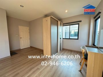 Two-story semi-detached house, 35 sq.wa., Rim Suan Scenery Bangna-Suvarnabhumi Village, Soi Sukhaphiban 6, Theparak Road, Sukhaphiban 6 Road, Bang Phl