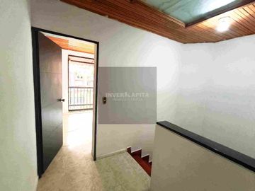 Tu Nuevo Hogar en Fuentes de Camino Real – Excelente Espacio y Ubicación