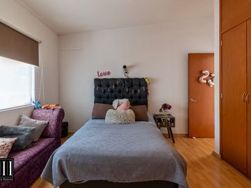 CASA EN VENTA MILENIO, 3 RECAMARAS, 3.5 BAÑOS, CTO. DE SERVICIO, 2 AUTOS, CERCA DE TODO CAMINANDO, EXCELENTE OPCIÓN