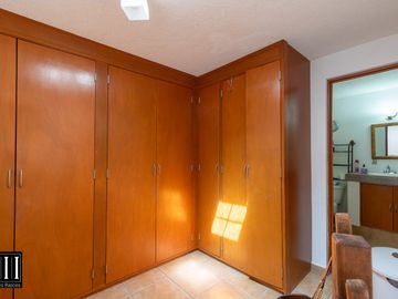 CASA EN VENTA MILENIO, 3 RECAMARAS, 3.5 BAÑOS, CTO. DE SERVICIO, 2 AUTOS, CERCA DE TODO CAMINANDO, EXCELENTE OPCIÓN
