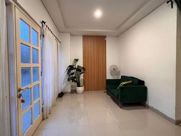 Dijual Rumah 3 Lantai dengan Basement & Rooftop Dekat MRT Lebak Bulus & Labschool Cirendeu