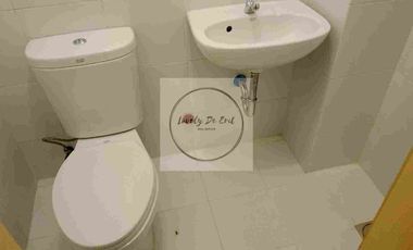 2 Bedroom Unit with Parking HIGH PARK  in Quezon City RUSH for SALE