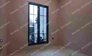 Dijual Rumah 2 Lantai Bangunan Baru Lokasi Strategis di Jagakarsa Jakarta Selatan Unit Terbatas