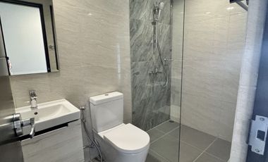 Modern 2 Bedroom Corner Unit for Lease in Uptown Arts, BGC, Taguig City