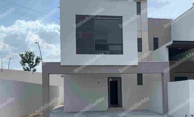 Puerta Jardín CASA EN RENTA Apodaca