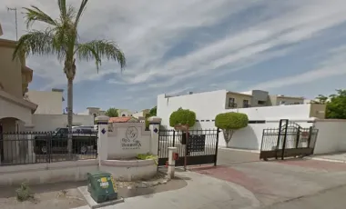 VENTA DE HERMOSA CASA, NO RENTES MAS E INVIERTE AHORA EN TU FUTURO, SOMOS TU MEJOR OPCION.