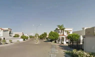 VENTA DE HERMOSA CASA, NO RENTES MAS E INVIERTE AHORA EN TU FUTURO, SOMOS TU MEJOR OPCION.