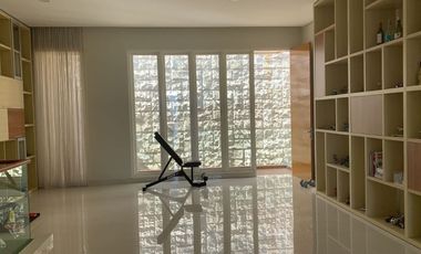 Istimewa MINIMALIS Vila Bukit Regency Pakuwon Indah
