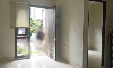 Disewakan rumah 2 lantai di cluster burgundy summarecon bekasi