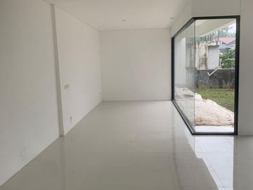 Harga Nego Sampai Jadi Rumah Dijual di Sentul SHM 3+1 Kamar Dekat AEON Mall