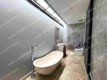 4 BR EXCLUSIVE SPACIOUS VILLA FURNISHED IN BATU BELIG CANGGU