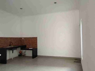 Di jual cepat rumah siap huni anti rayap di Cluster Barleria f2