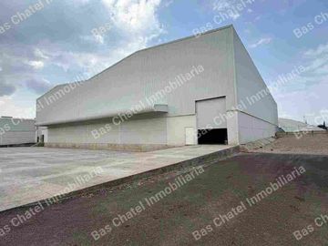 Naves Nuevas de 4000 M2 Más patio de Maniobras